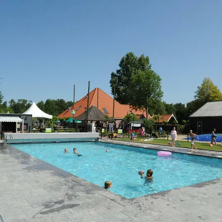 Holiday Droompark Buitenhuizen.66 펠선자위트